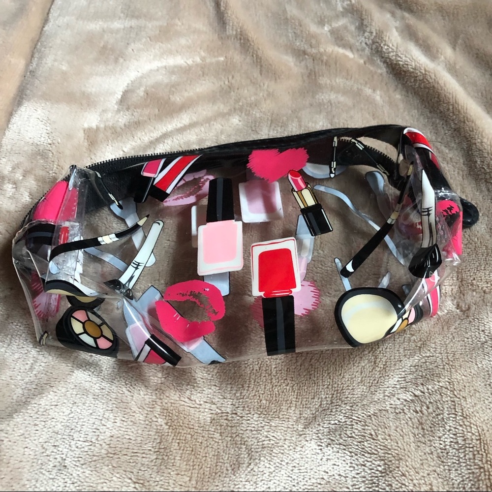 Cosmetic bag 💗